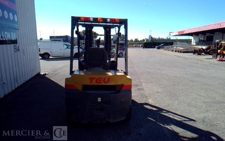 TEU CHARIOT FRONTAL FD25T  N26S-00109