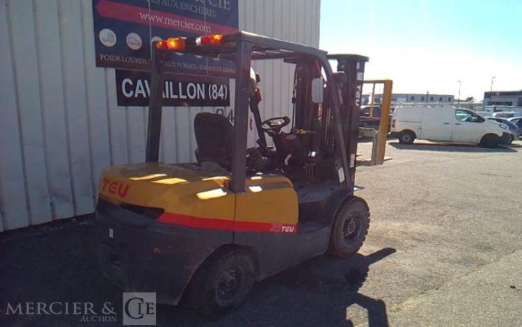 TEU CHARIOT FRONTAL FD25T  N26S-00109