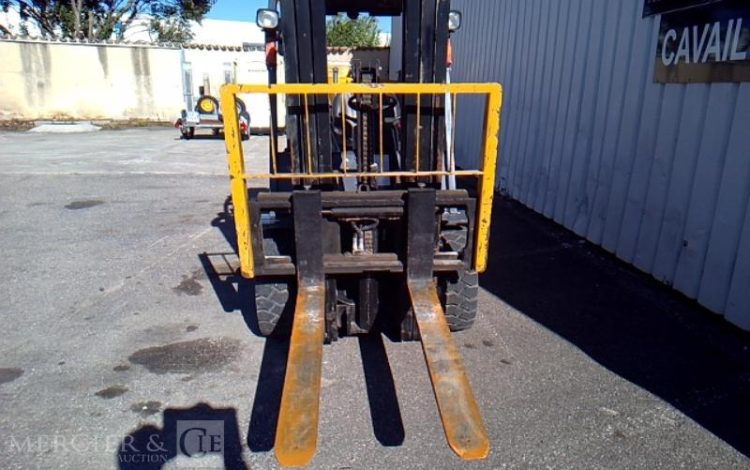 TEU CHARIOT FRONTAL FD25T  N26S-00113