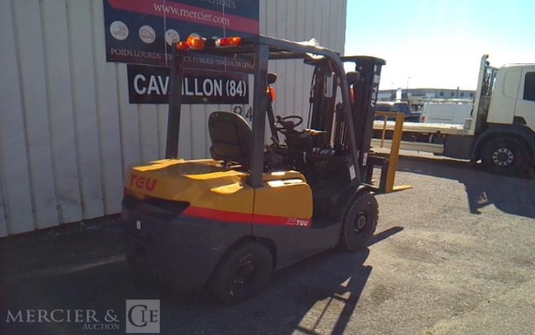 TEU CHARIOT FRONTAL FD25T  N26S-00113
