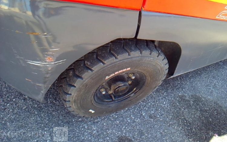 TEU CHARIOT FRONTAL FD25T  N26S-00113