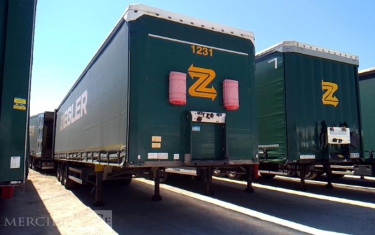 SCHMITZ CARGOBULL SEMI REMORQUE BACHE – 3 ESSIEUX – PTAC 38T  QADZ370