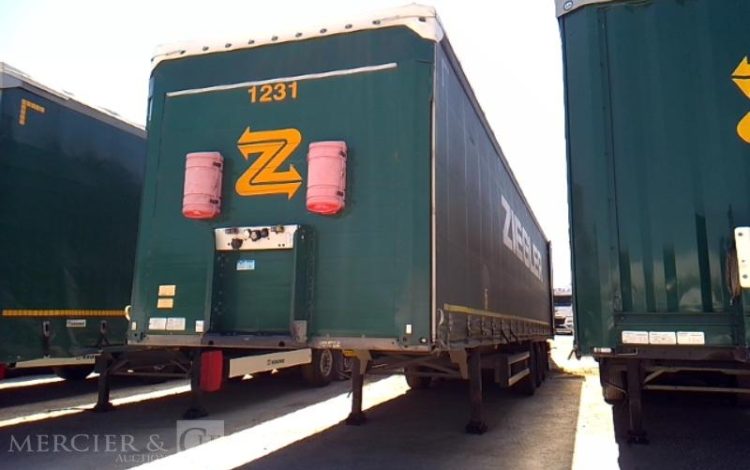 SCHMITZ CARGOBULL SEMI REMORQUE BACHE – 3 ESSIEUX – PTAC 38T  QADZ370