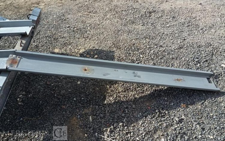 MECANOREM REMORQUE MOTO 3  RAILS – 1 ESSIEU – PTAC : 500 KGS BLANC REM010071